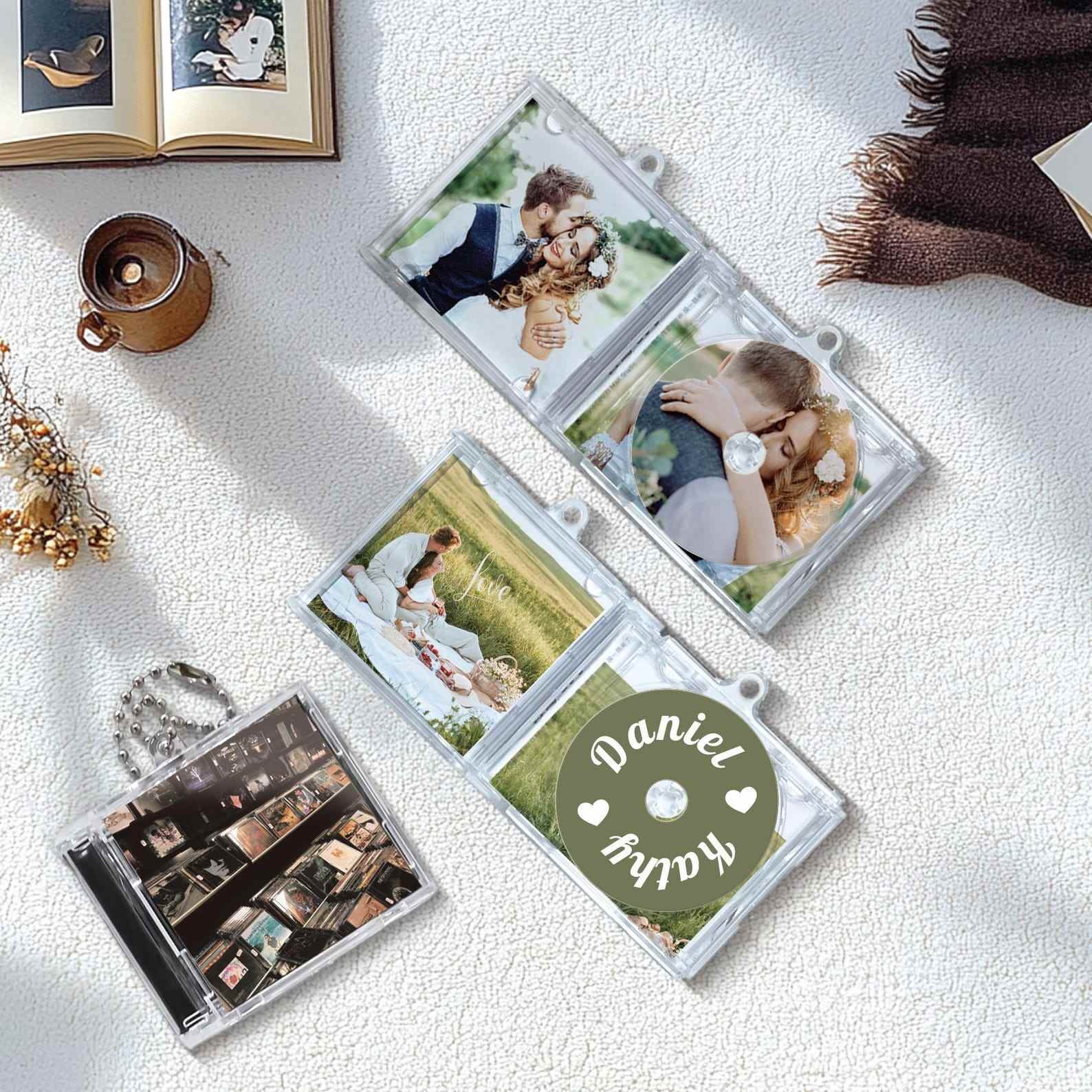 Set De 4 Porte-Clés Personnalisables Avec NFC - Mini Boîte CD 5x5 Cm - Inclut Chip NFC Pour Musique/Photos - Cadeau Créatif